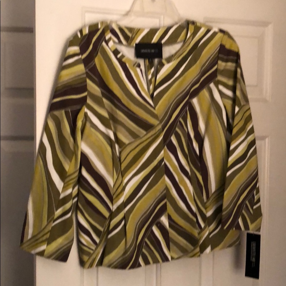 Beautiful Jacket - Picture 3 of 4